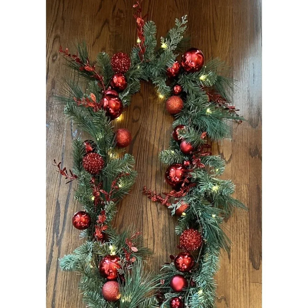 9ft x 12in Pre-Lit Battery Operated LED White Lights~ Red Mix Artificial Garland